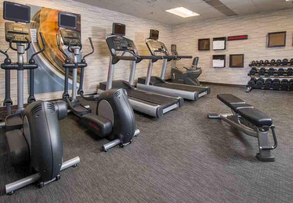 Отель Courtyard By Marriott Fairfax Fair Oaks Экстерьер фото