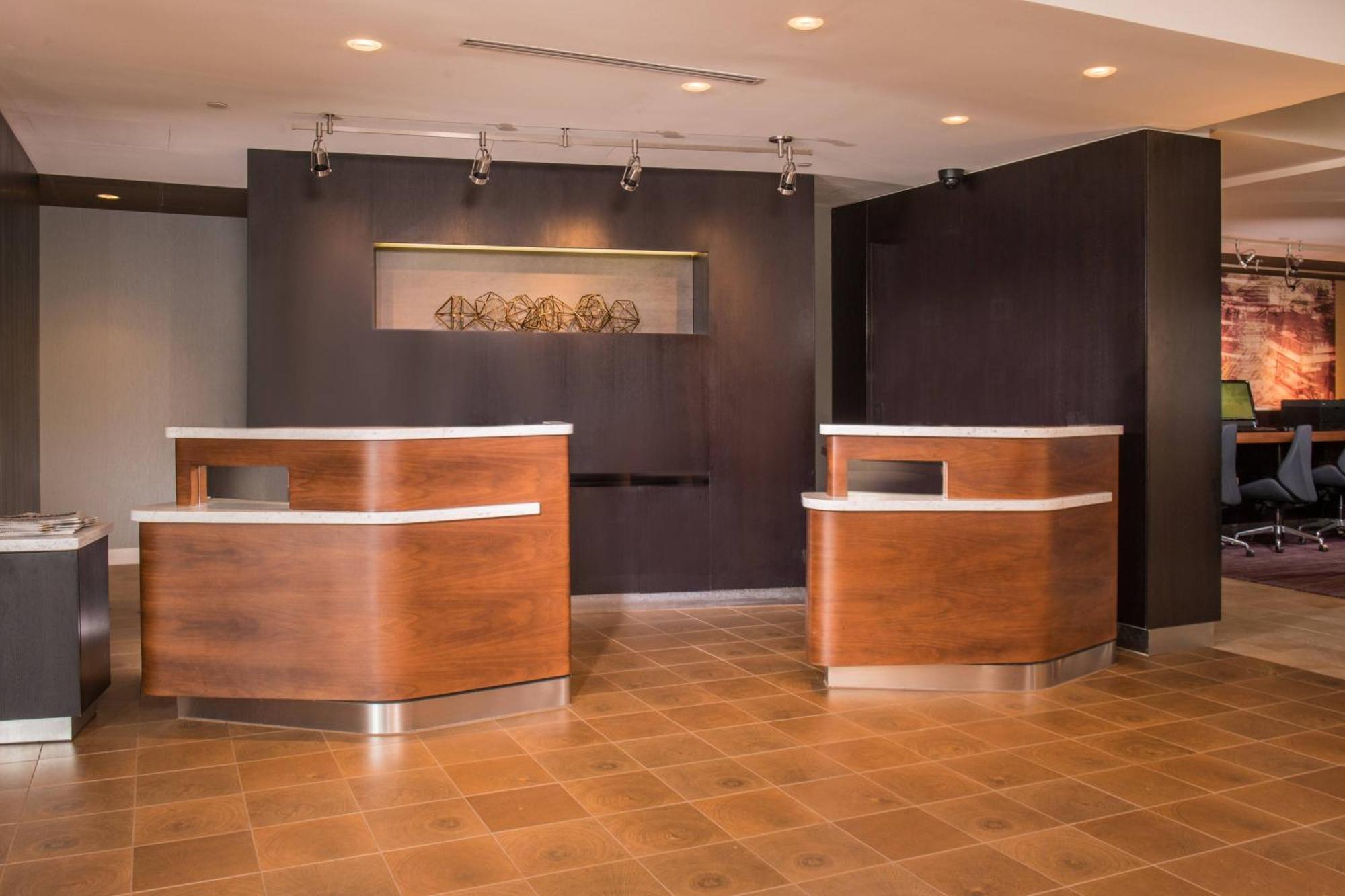 Отель Courtyard By Marriott Fairfax Fair Oaks Экстерьер фото