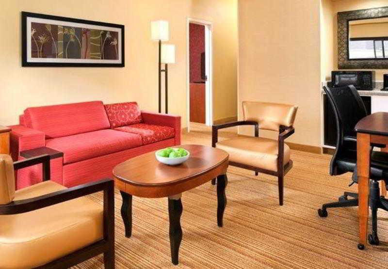 Отель Courtyard By Marriott Fairfax Fair Oaks Номер фото